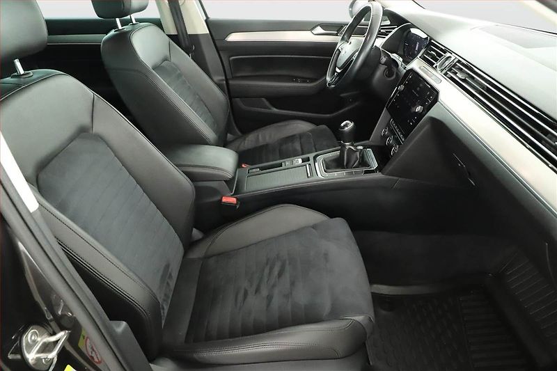 Volkswagen Passat (2018) 2.0 TDI, Kůže, Tempomat - fotka 7 z 21