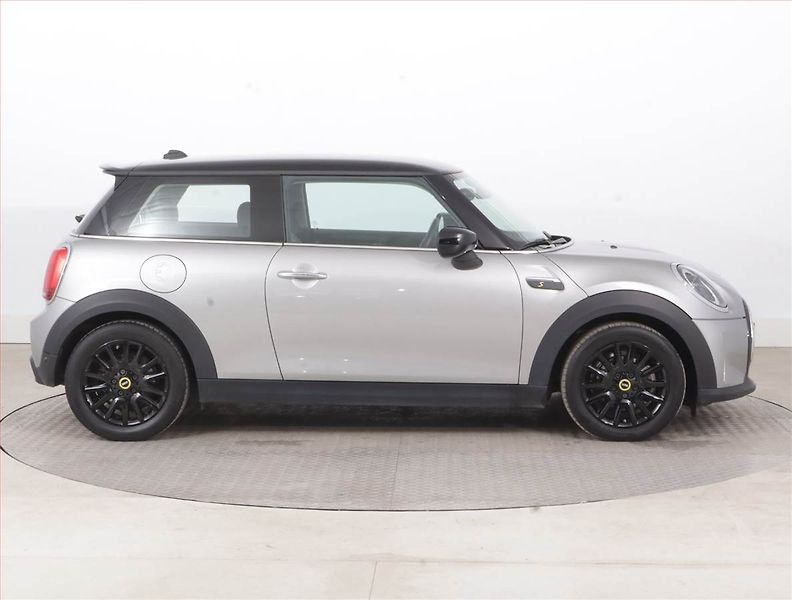 Mini Ostatní (2023) Cooper SE 32 kWh, SoH 97% - fotka 6 z 17