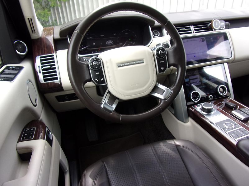 Land Rover Range Rover (2014) 3.0TDV6 190kW VOGUE ČR DPH TOP - fotka 9 z 36