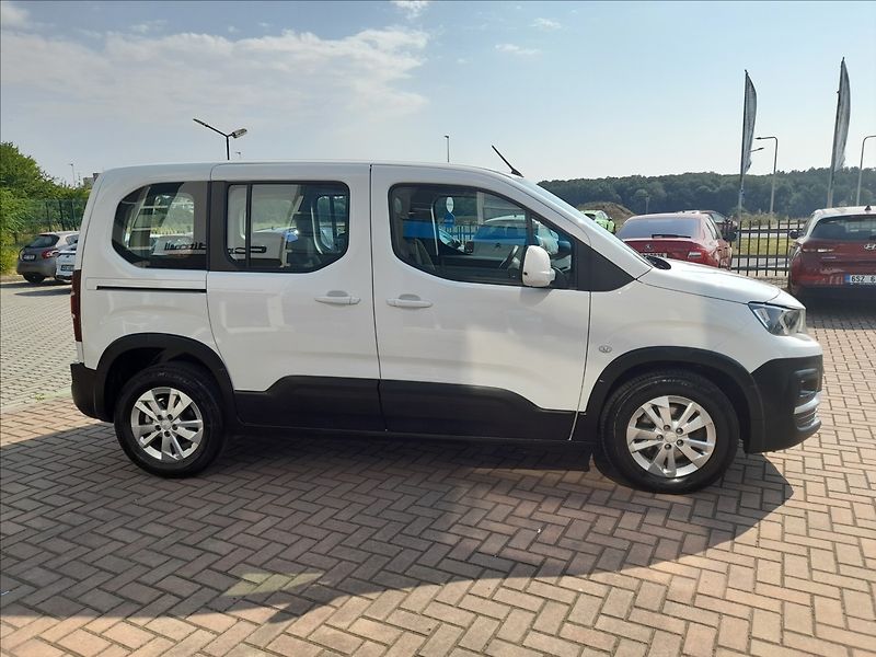 Peugeot Rifter 1,5 BlueHDi Active - fotka 5 z 20