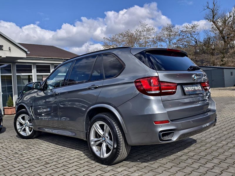 BMW X5 xDrive30d 190kW M-Paket, ČR - fotka 6 z 26