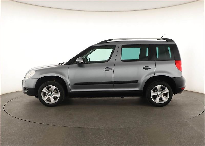 Škoda Yeti (2012) 1.6 TDI, Navi, Tempomat - fotka 3 z 19