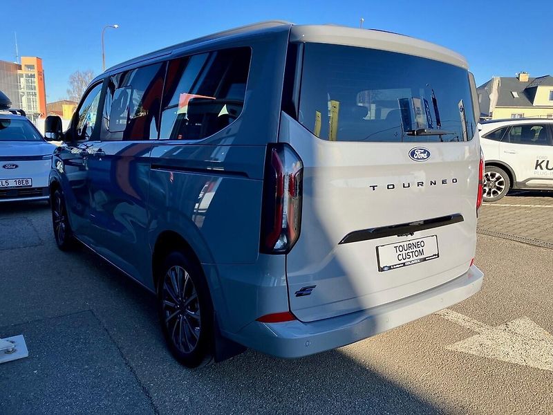 Ford Tourneo Custom (2025) Titanium X L1, Tourneo, 64 kWh - fotka 4 z 28
