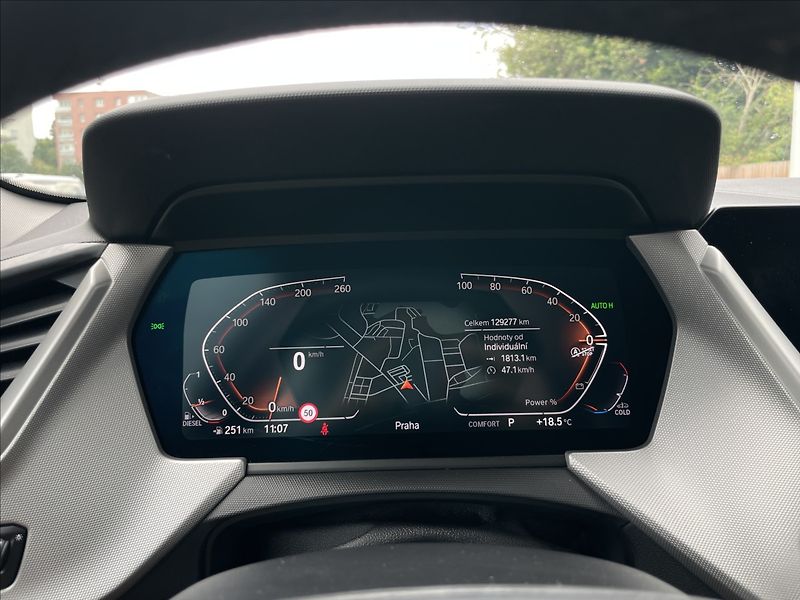 BMW Řada 1 2,0 118d A8 LED+PDC+ACC - fotka 9 z 22