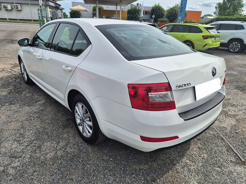 Škoda Octavia 1,6 TDI 81kW Ambition plus, CZ - fotka 7 z 18
