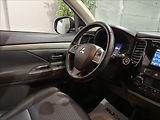 Mitsubishi Outlander 2,3   DI-D 4X4 7MÍST SPORT TZ - náhled 20