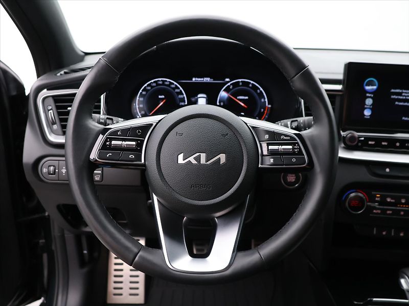 Kia XCeed 1,5 T-GDI 118kW Top CZ - fotka 17 z 32