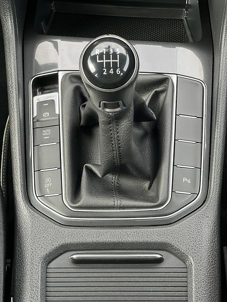 Volkswagen Golf Sportsvan 1.5TSi 96kw KLIMA TAŽNÉ  - fotka 24 z 46