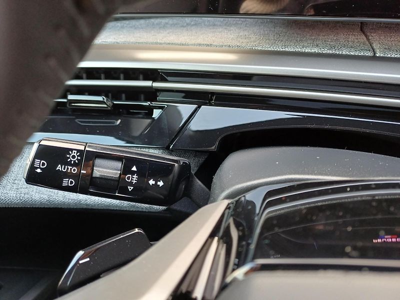 Peugeot 5008 (2026) BUSINESS Hybrid 145 e-DCS6 - fotka 27 z 29