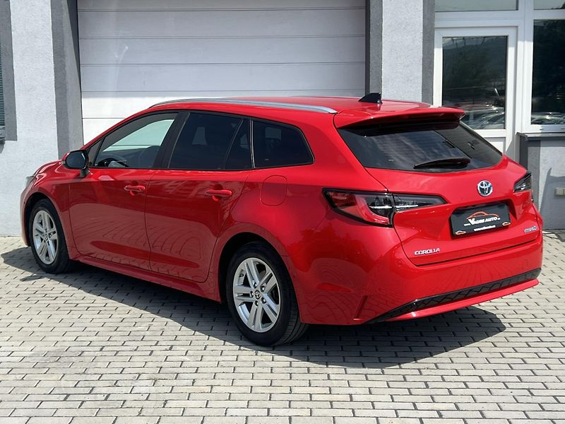 Toyota Corolla (2022) 1.8HYBRID Comfort KAMERA - fotka 3 z 21