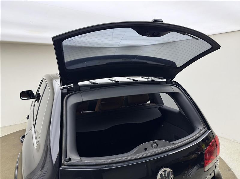 Volkswagen Touareg 3,0 165kW V6 NZ.TOP KŮŽE TAŽNÉ - fotka 41 z 42