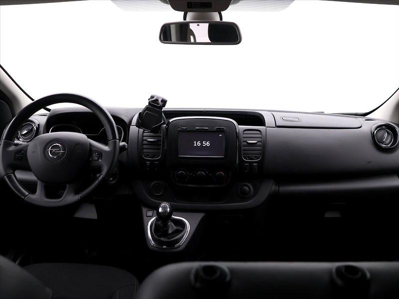Opel Vivaro 1,6 DCTi BiTurbo 107kW DPH - fotka 28 z 35