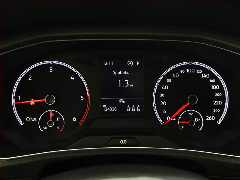 Volkswagen T-Roc (2021) 2.0 TDI 4Motion, 4X4, Automat - fotka 9 z 17