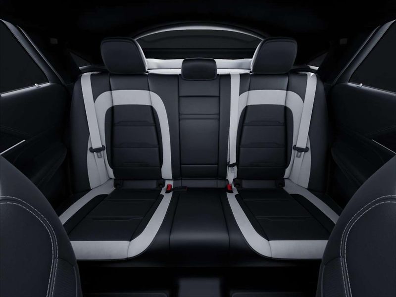 Mercedes-Benz GLE 4,0 Mercedes-AMG 63 S 4MATIC+ - fotka 7 z 8