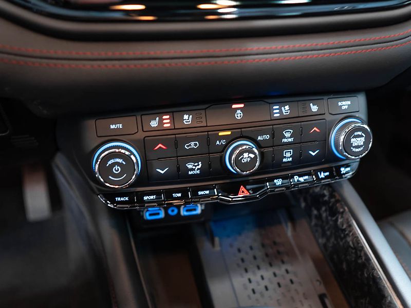 Dodge Durango (2026) 5.7 G/T Premium V8 Tow N Go - fotka 28 z 42