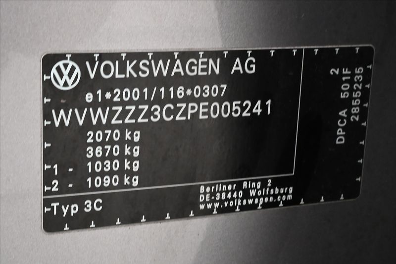 Volkswagen Passat 1,5 TSI 110 kW DSG Business Zá - fotka 12 z 31