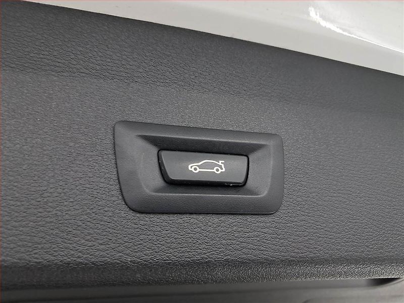 BMW X1 (2019) sDrive18i, Automat, Navi - fotka 26 z 26