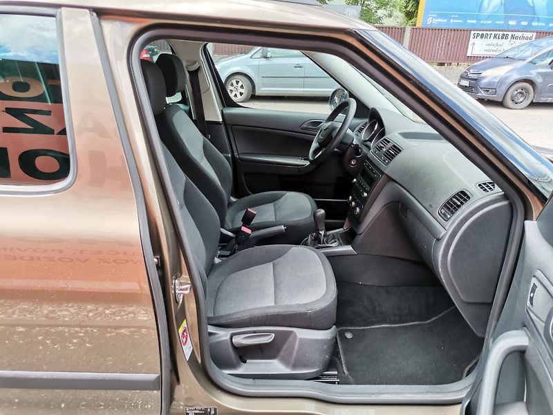 Škoda Yeti (2011) 1.4TSi 90kw ACTIVE PDC - fotka 14 z 27