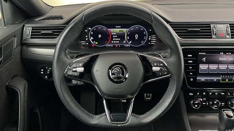 Škoda Superb 2.0 TDI DSG Sportline - fotka 9 z 34