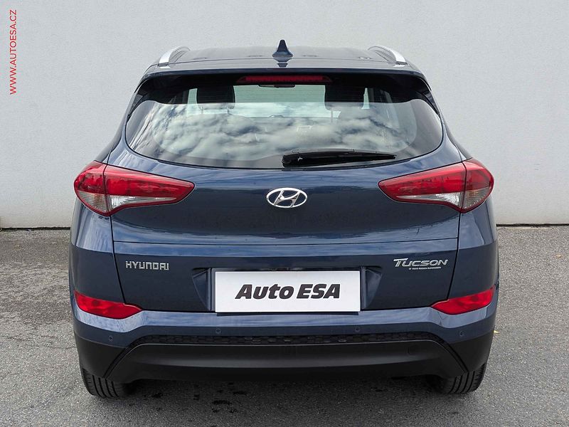 Hyundai Tucson (2018) 1.6GDi, AC, výhřev sed - fotka 5 z 18
