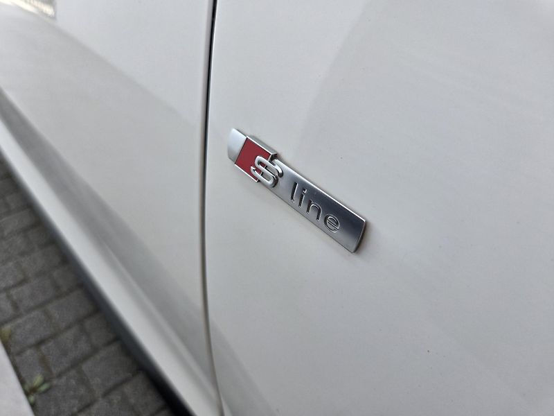 Audi A5 2,0 TDi Sportback - fotka 39 z 40