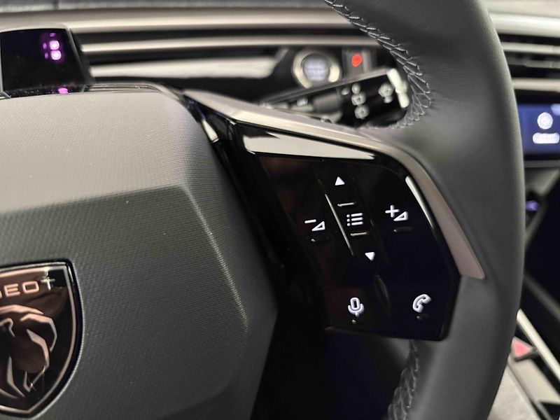 Peugeot 5008 (2026) Business Hybrid 145 e-DCS6 - fotka 22 z 42