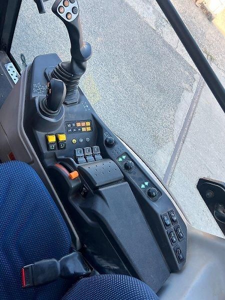 New Holland (2023) T4.100 vinice sad 4.5t - fotka 7 z 15