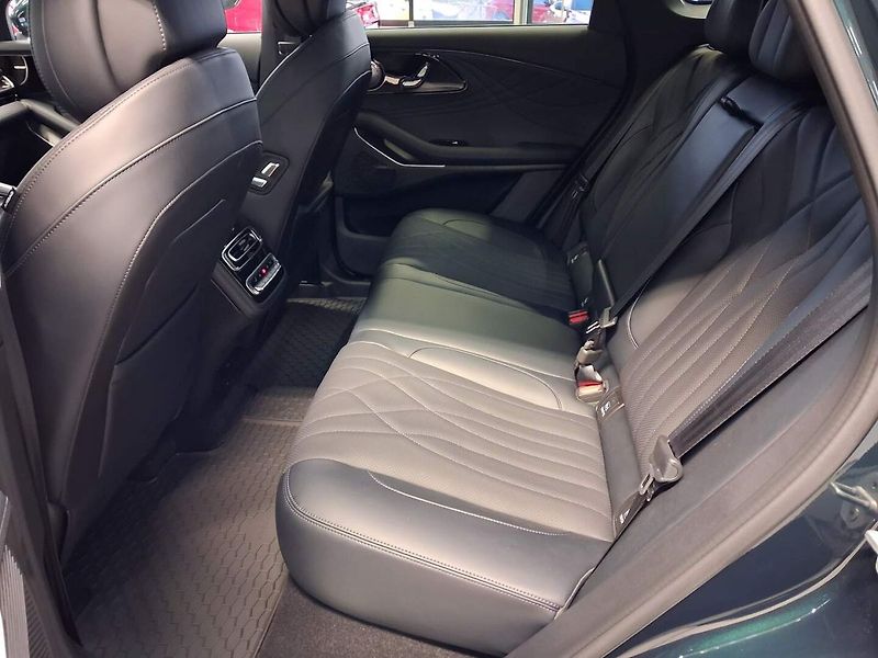Omoda 9 (2026) Premium 1.5TGDI PHEV AWD - fotka 10 z 33