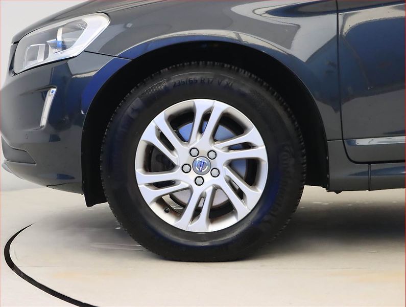 Volvo XC60 (2017) D3, Automat, Serv.kniha, Kůže - fotka 15 z 21