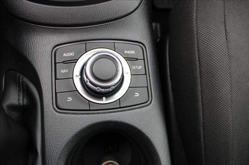Mazda CX-5 2,2 D Skyactiv  NAVI,XENONY,ČR - fotka 22 z 31