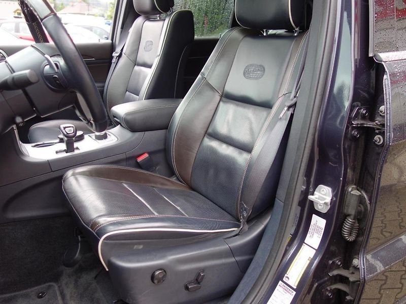 Jeep Grand Cherokee (2015) 3.0CRDi 184kW 4x4 8A OVERLAND - fotka 19 z 37