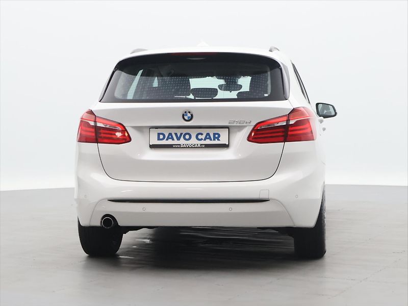 BMW Řada 2 2,0 218da 110kW Sport line CZ - fotka 6 z 34