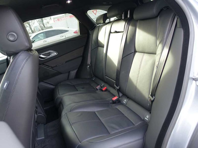 Land Rover Range Rover Velar 3,0 Dynamic SE D300 4x4 aut. - fotka 14 z 38