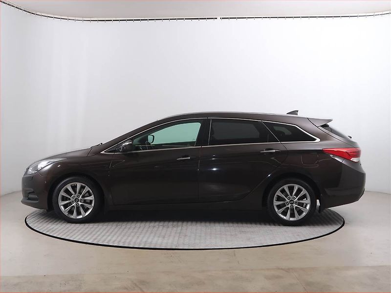 Hyundai i40 (2018) 1.7 CRDi, Automat, Kůže, Navi - fotka 3 z 20