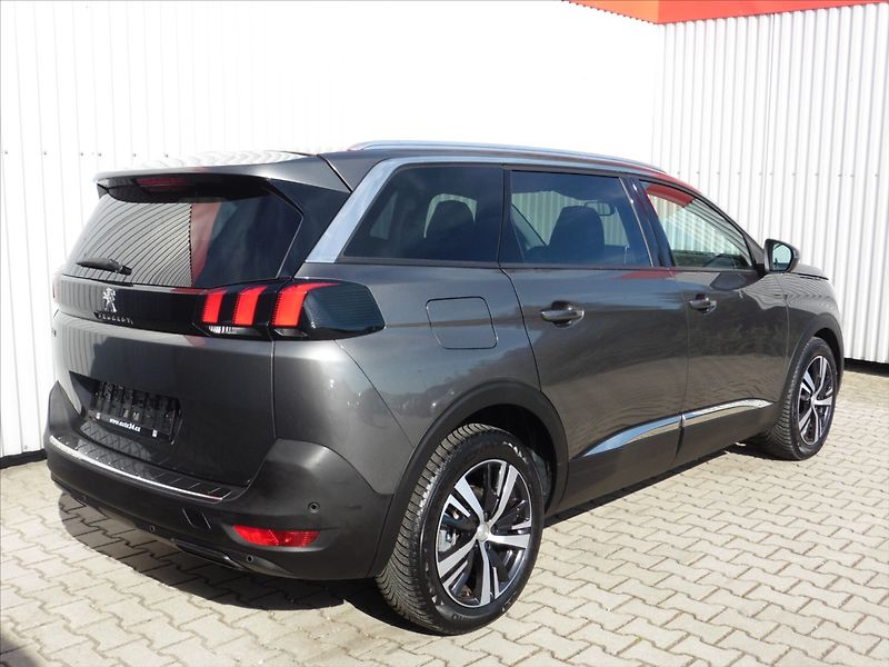 Peugeot 5008 2.0 HDi Allure 7.míst - fotka 4 z 17