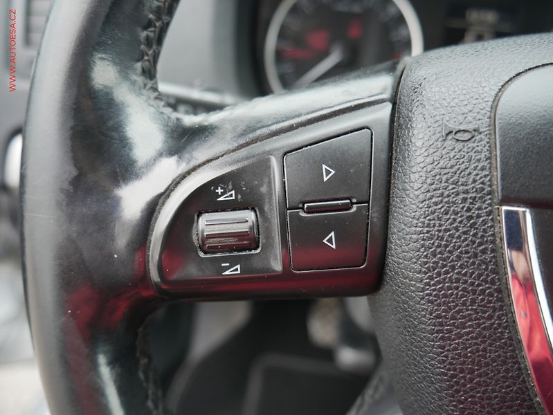 Škoda Octavia (2012) 1.6TDi, ČR, autoAC - fotka 19 z 22