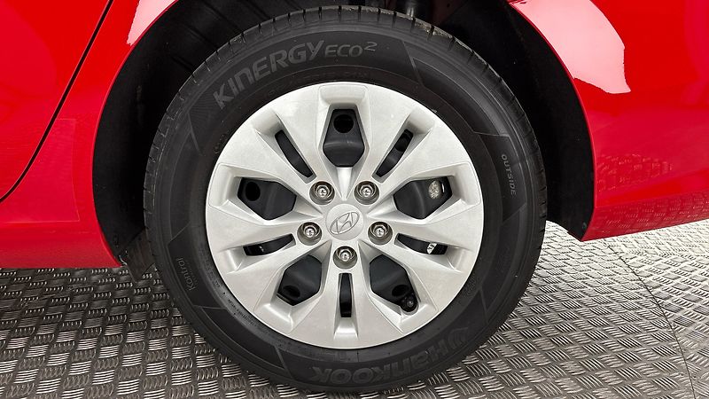 Hyundai i30 1.0 T-GDI Start Plus Kombi - fotka 19 z 26