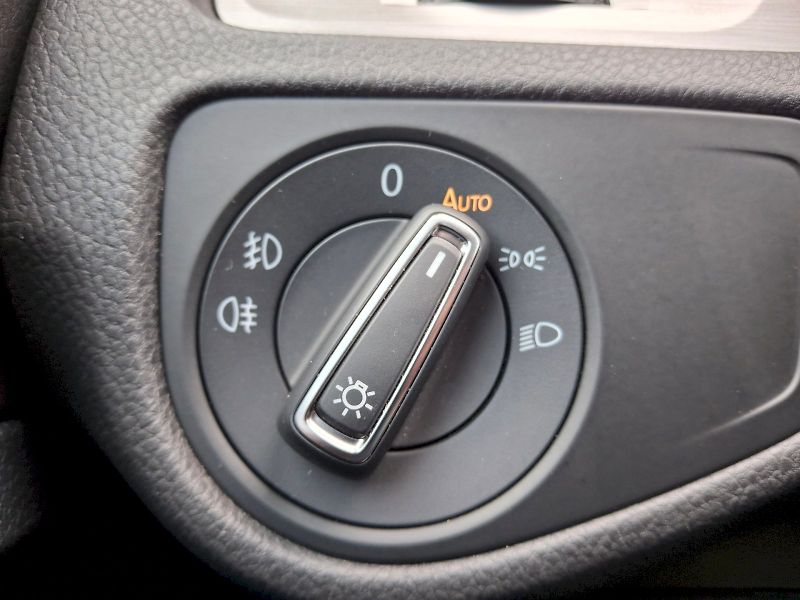 Volkswagen Golf (2017) Comfort 1,4TSi 92kW - fotka 25 z 32