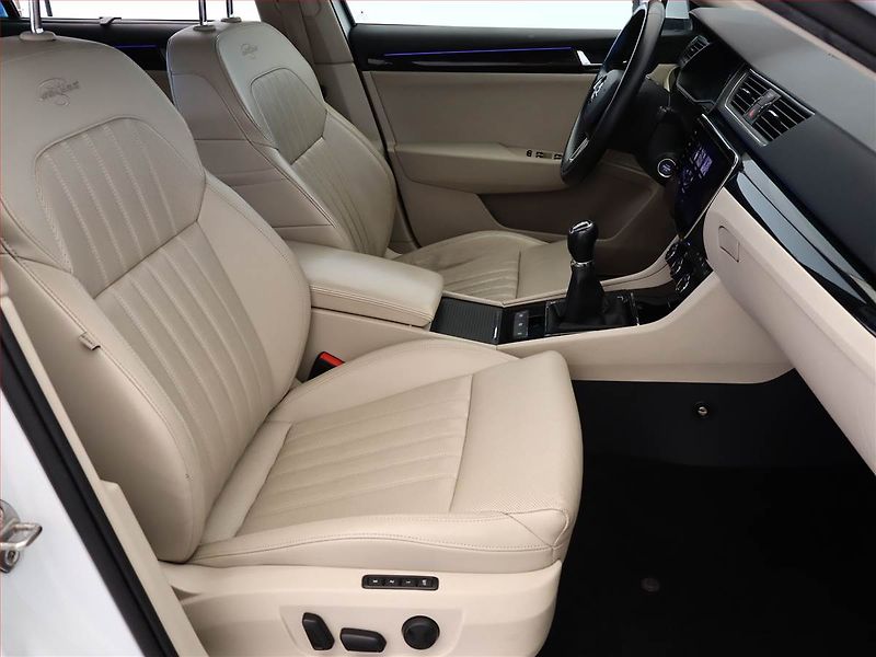 Škoda Superb (2019) Laurin&Klement 2.0 TDI 4x4 - fotka 7 z 23
