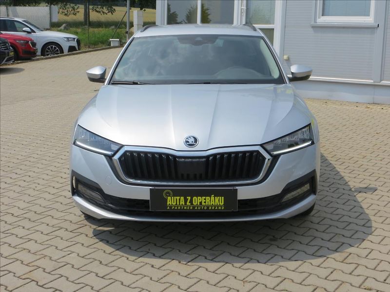 Škoda Octavia 2,0 TDI Ambition ČR - fotka 2 z 25