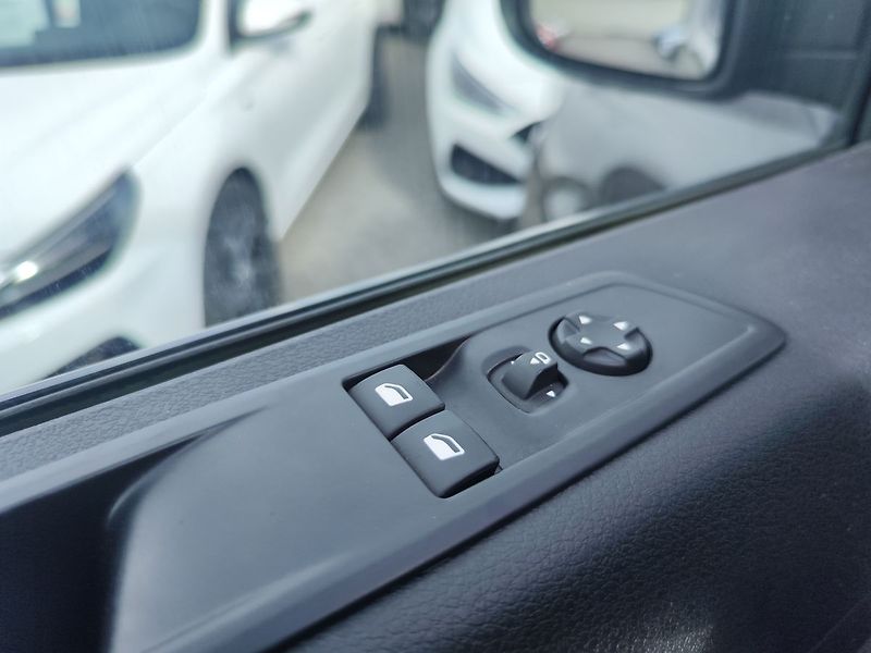 Toyota ProAce Verso 2.0 D-4D/106kW Family L1 - fotka 34 z 35