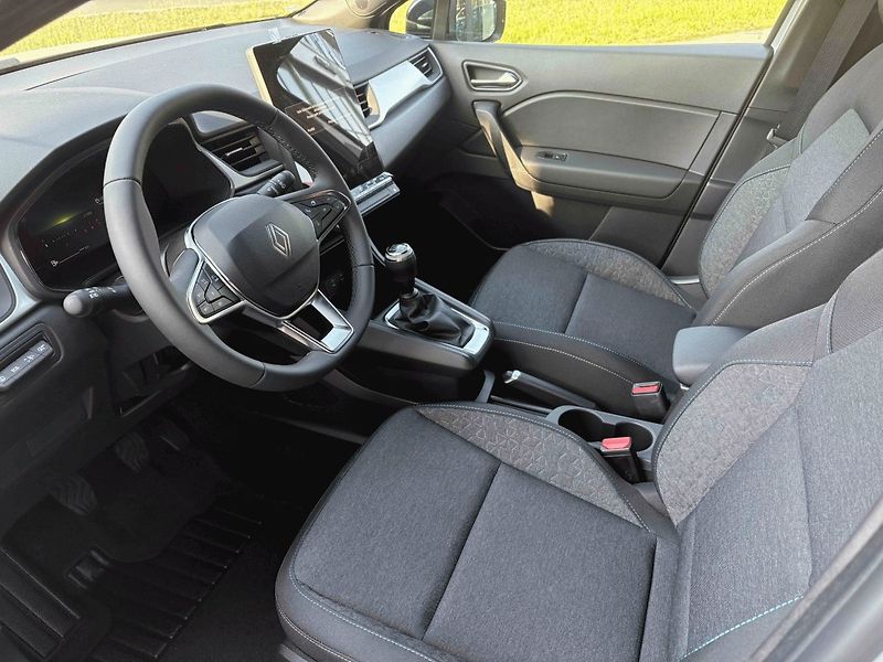 Renault Captur (2026) evolution TCe 115 Pobočka Ostr - fotka 4 z 8
