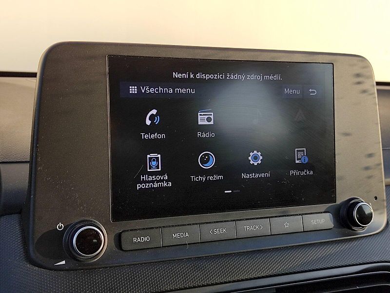 Hyundai Kona (2023) 1,0 T-GDi 88 Kw - fotka 18 z 38