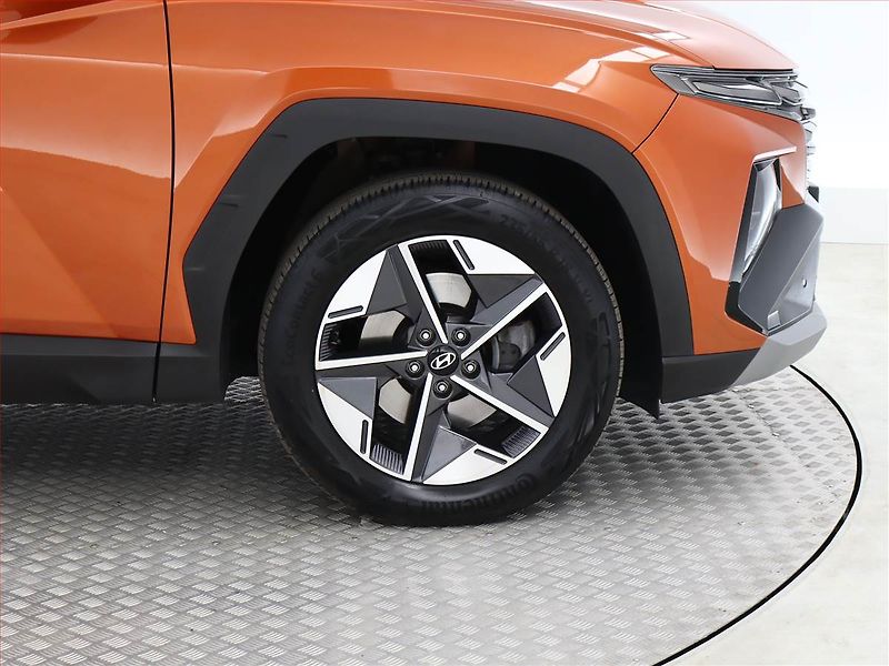 Hyundai Tucson (2024) 1.6 T-GDI 48V MHEV - fotka 13 z 16