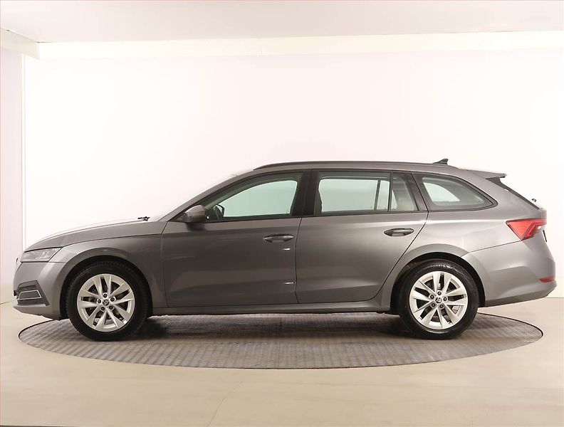 Škoda Octavia (2023) Ambition 2.0 TDI, Automat - fotka 3 z 23
