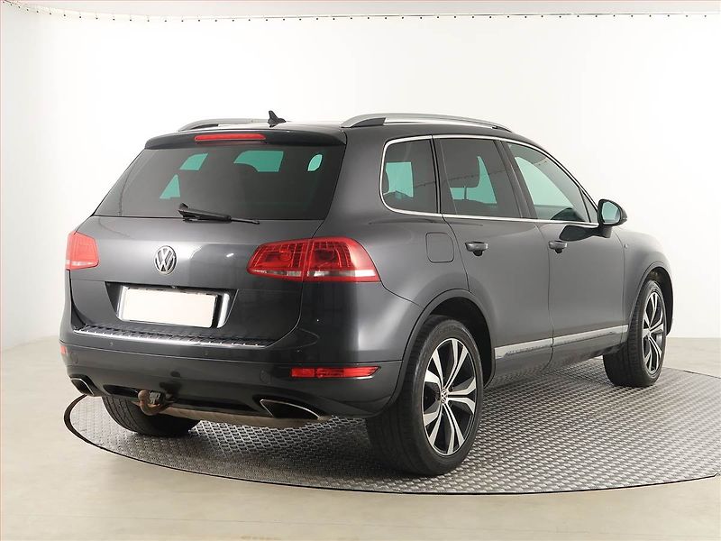 Volkswagen Touareg (2012) R-Line 3.0 TDI, 4X4, Automat - fotka 5 z 19