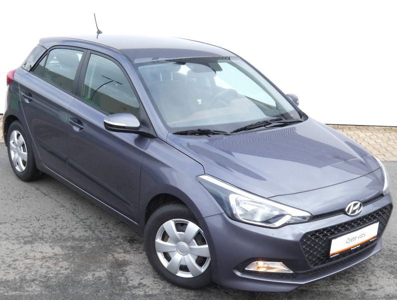 Hyundai i20 1,2 /55kW - fotka 9 z 30
