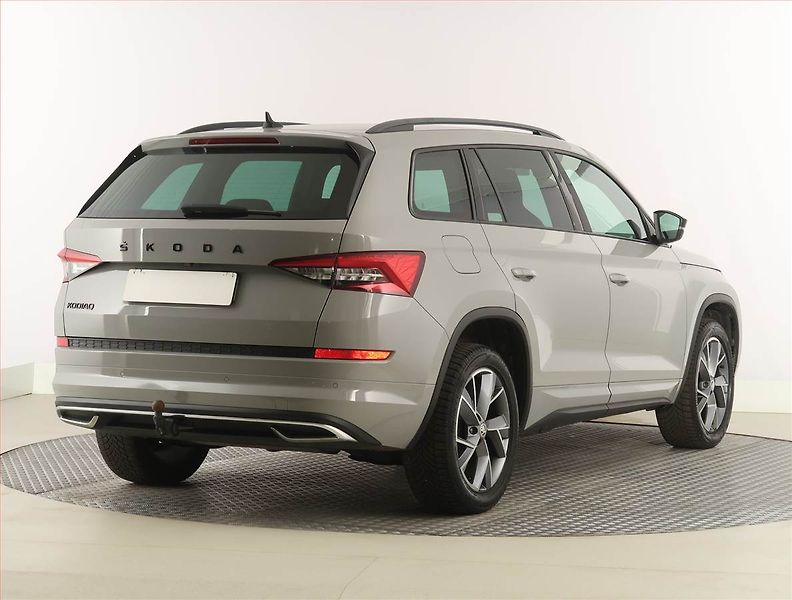 Škoda Kodiaq (2021) Sportline 1.5 TSI, digi klima - fotka 5 z 30