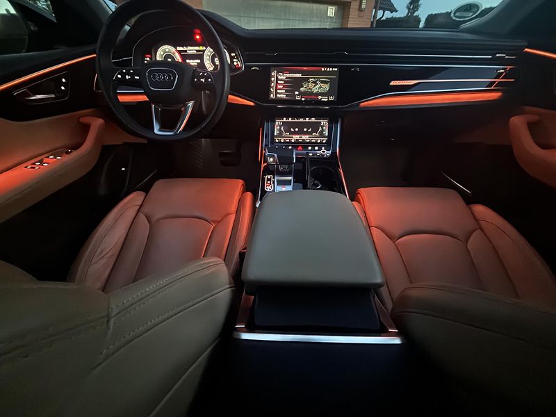 Audi Q8 (2023) 50 TDI,S-line,Q,Vzduch,Nez.top - fotka 25 z 27