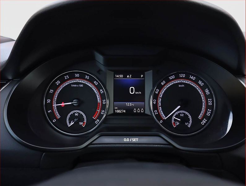Škoda Octavia (2017) RS 2.0 TDI 4x4 DSG, 4X4 - fotka 11 z 24